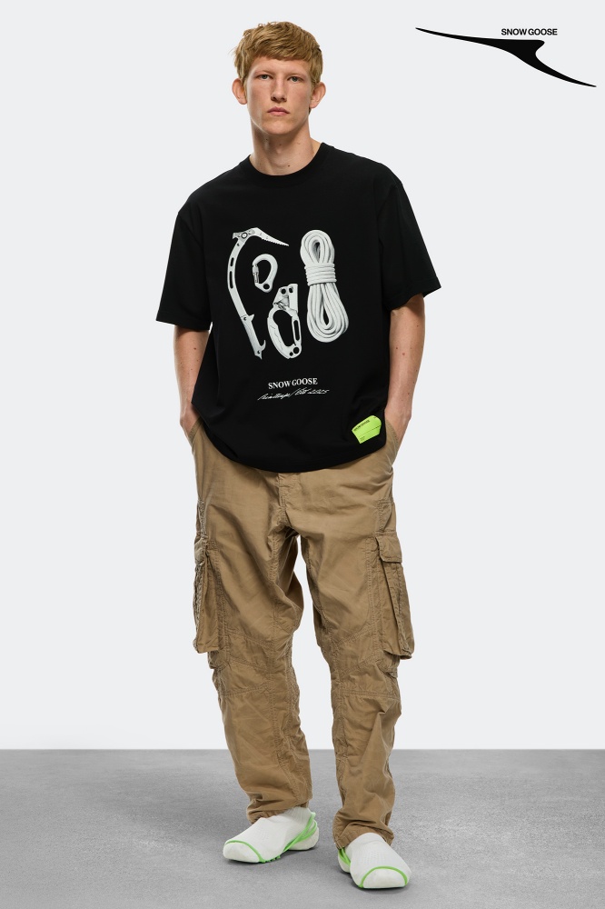 CANADA GOOSE 全新限量 SNOW GOOSE 系列正式發售，高端機能潮流新面貌呈現！