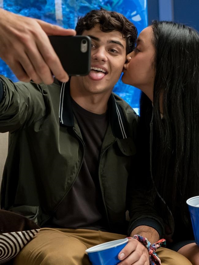 真人版《快打旋風》「肯」演員大秀肌肉照，準備發動昇龍拳了！