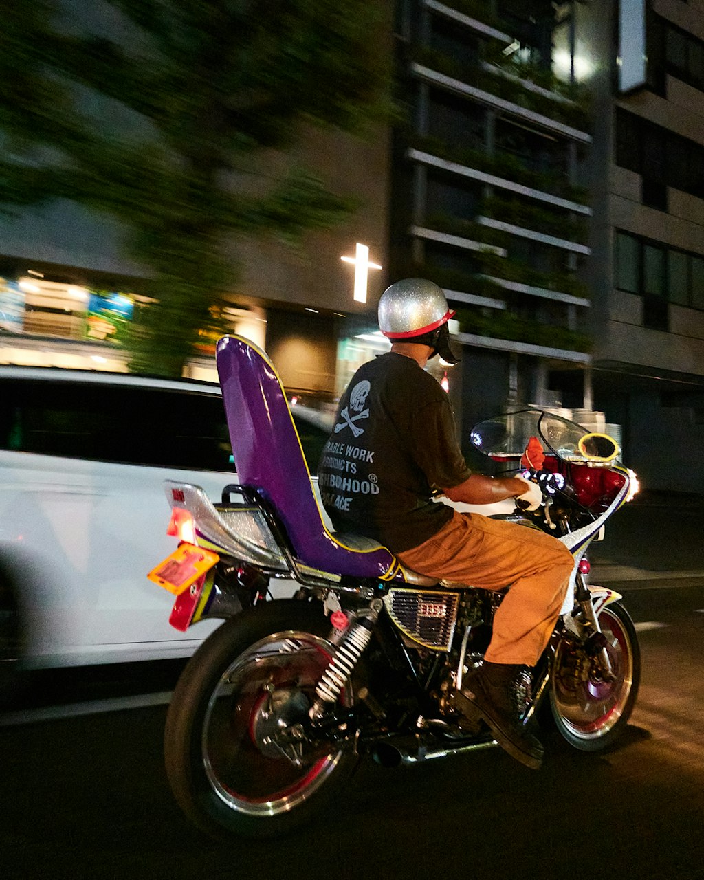 NEIGHBORHOOD® x PALACE 找來日本暴走族拍攝 Lookbook ，爆改 DIO 都入鏡！