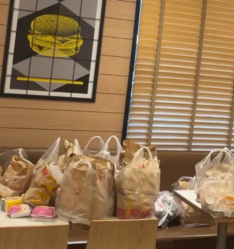 麥當勞兒童餐送「皮卡丘卡牌」亂象再起！黃牛丟棄大量餐點引熱議