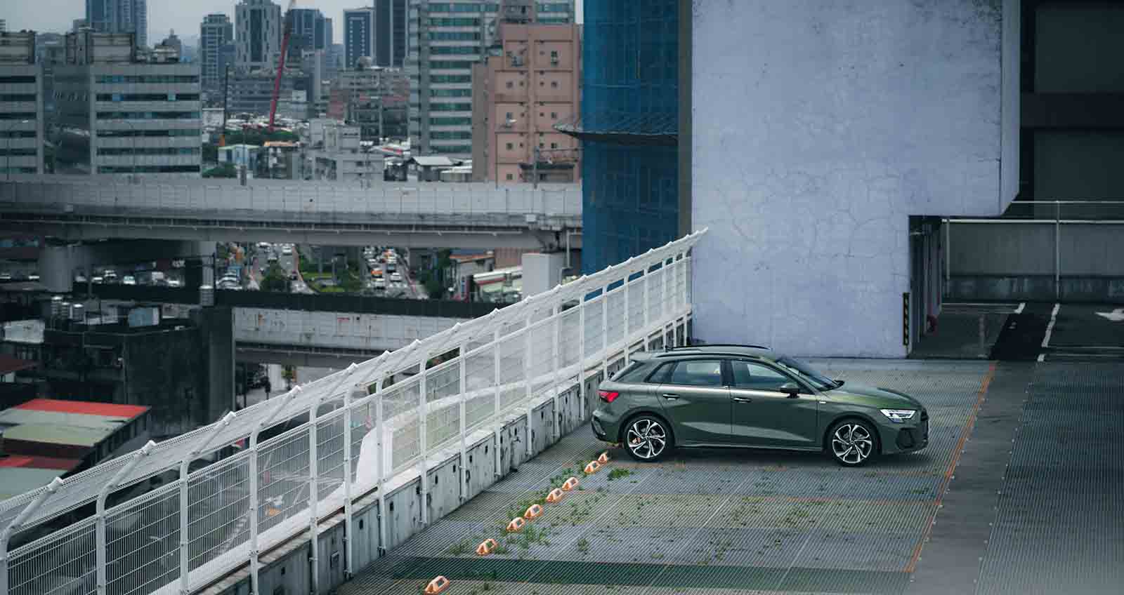 Audi A3 Sportback 35 TFSI S line 運動版