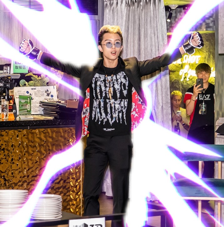 孫安佐又双叒登上版面！自稱現任女友爆料「愛劈腿還是媽寶男」跨海找偽娘約會