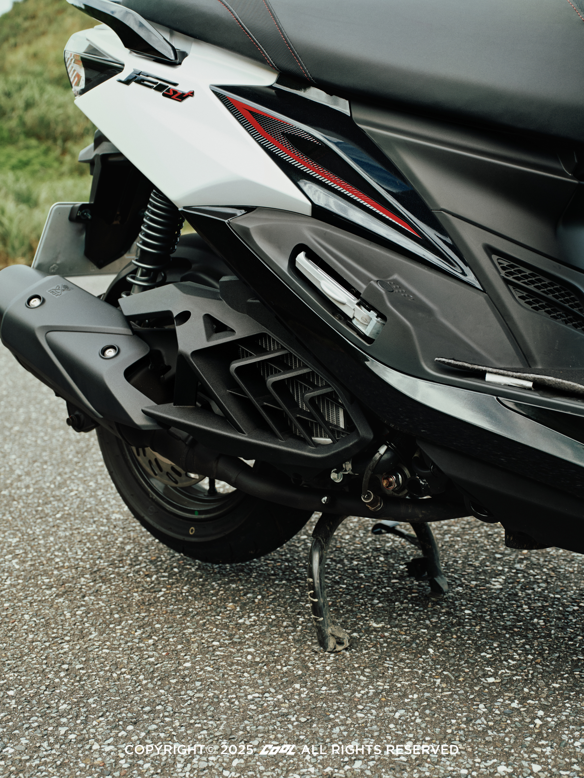 山道型男看過來！想得到翻山越嶺的穩定性，就得有賽車級性能的坐騎撐腰！SYM JET SL+Super C讓馬力性能LEVEL UP!