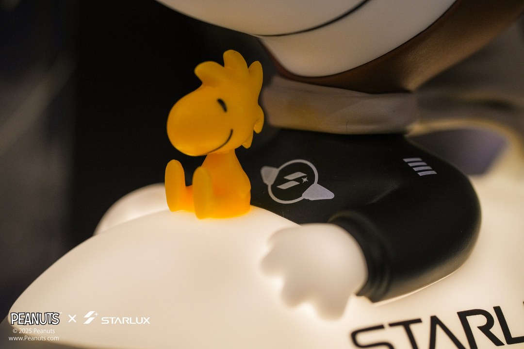 中秋禮盒大戰！星宇航空×SNOOPY×7-11 超萌夜燈爆米花禮盒甜蜜亮相