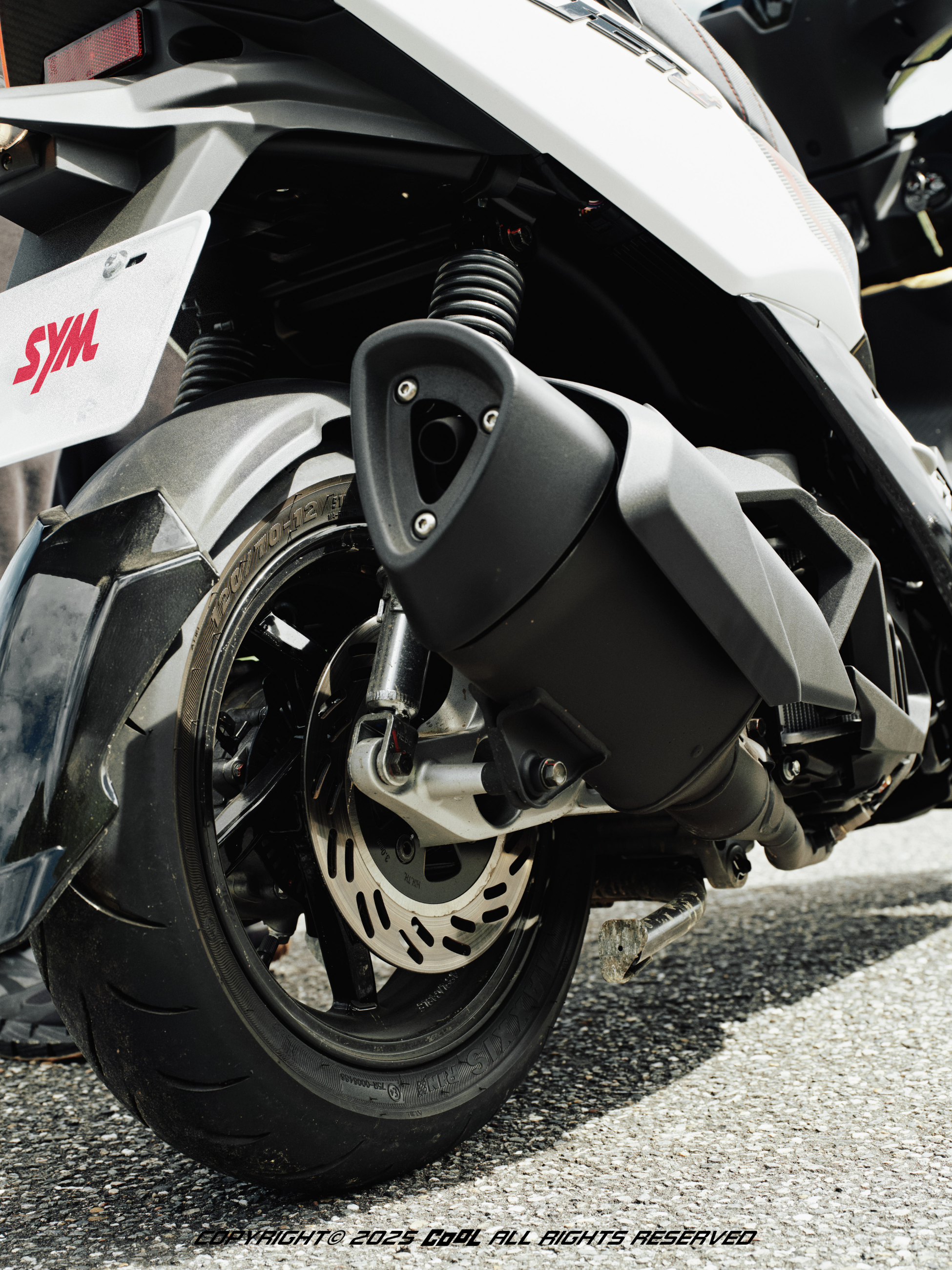 山道型男看過來！想得到翻山越嶺的穩定性，就得有賽車級性能的坐騎撐腰！SYM JET SL+Super C讓馬力性能LEVEL UP!