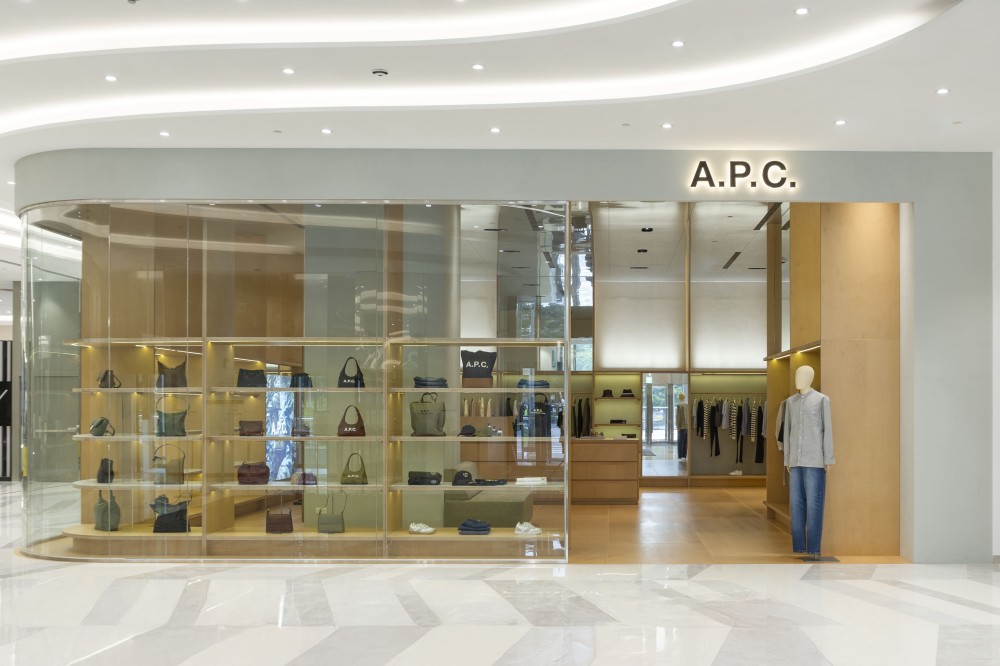 A.P.C. Dream Plaza 形象店盛大開幕！獨家引進 TOUTOU 寵物系列！