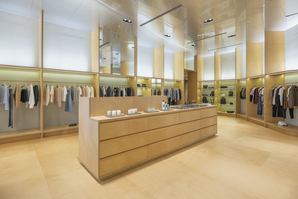 A.P.C. Dream Plaza 形象店盛大開幕！獨家引進 TOUTOU 寵物系列！