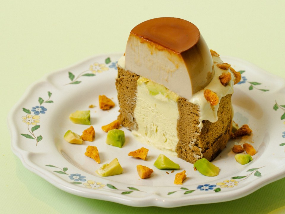 大茗本位製茶堂X莫恩先生聯名「酪梨奶蓋鐵觀音布丁」售價350元