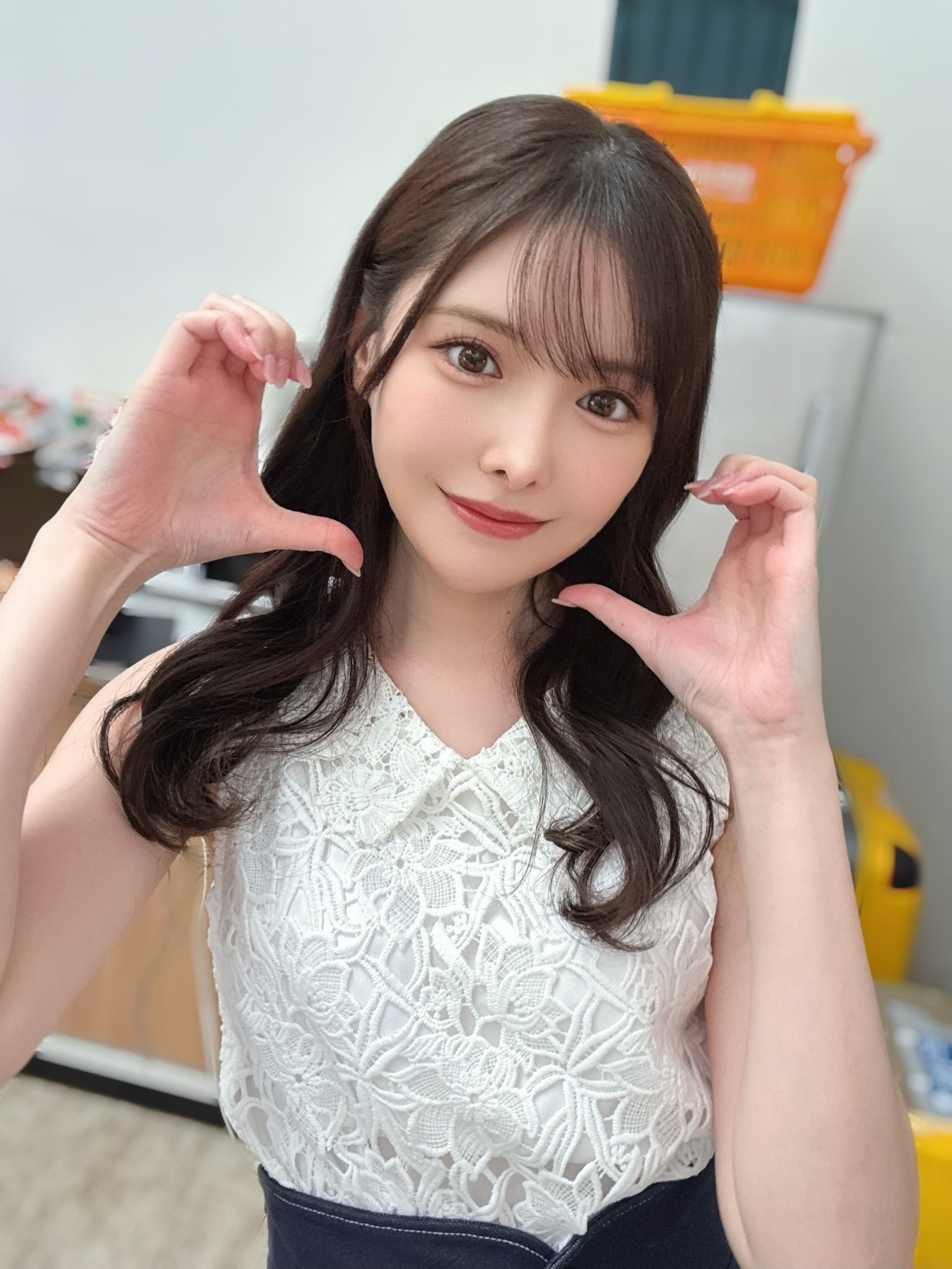 出道十年後首度登港！新有菜 正式官宣「香港見面會」情報，或將成為 