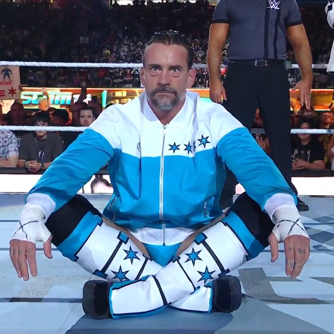 十年後再現世紀大劫案！WWE《SummerSlam》CM Punk 奪冠僅 5 分鐘即遭 Seth Rollins 奪走！