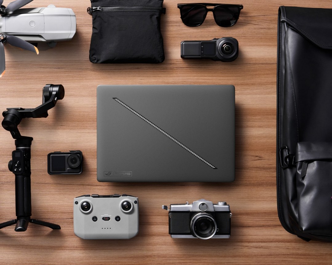 ROG Zephyrus G16無疑是電競玩家或創作者的夢幻逸品，金屬機身加上Slash燈效，潮帥科技感十足。