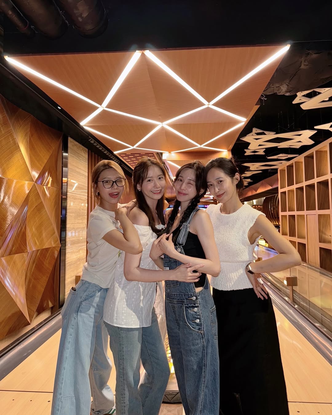 分散各地依然感情超好！少女時代齊聚替 Tiffany 慶生　照片曝光超狂顏值再掀討論