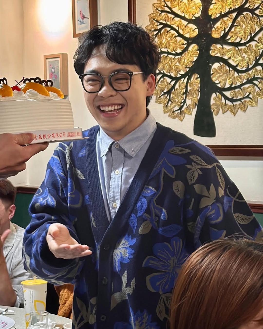 捲入賀瓏三角戀風波！ Albee 吐千字文嘆被誤解　勉勵自己：身正不怕影子斜