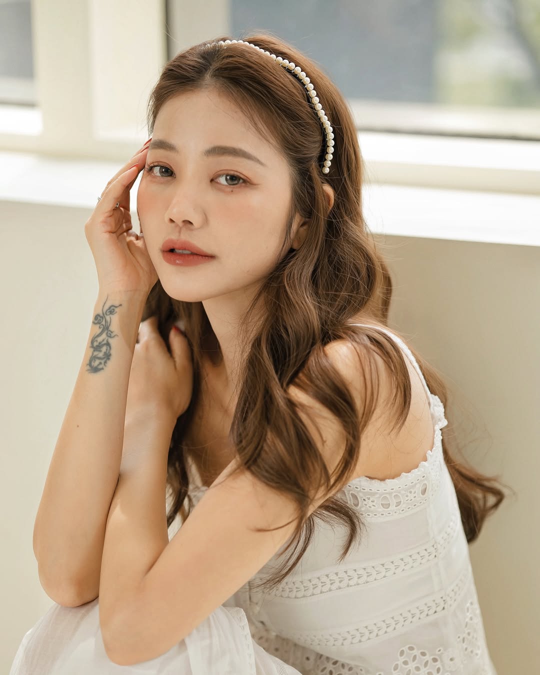 正式滿 50 歲了！許路兒連曬慶生美照，曾因「不科學外貌」紅到國外