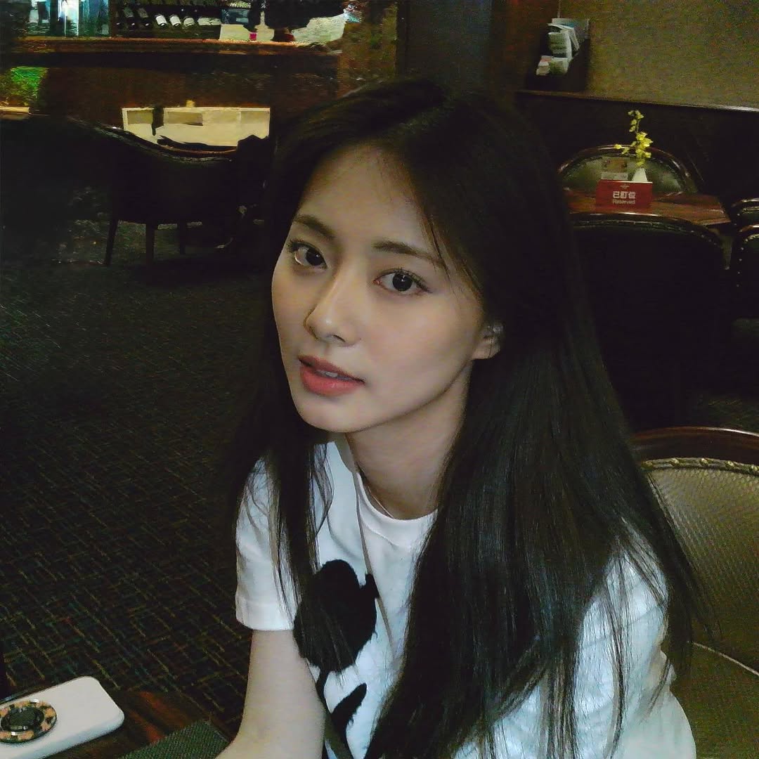 子瑜媽「包車揪親友」飛韓力挺女兒！嗨曬母女絕美照，喊話期待高雄場