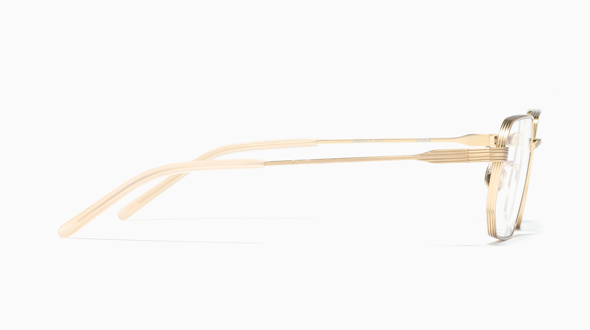 和 JINS 一起定義自我！全新「動感風尚系列」戴出你的時尚穿透力！