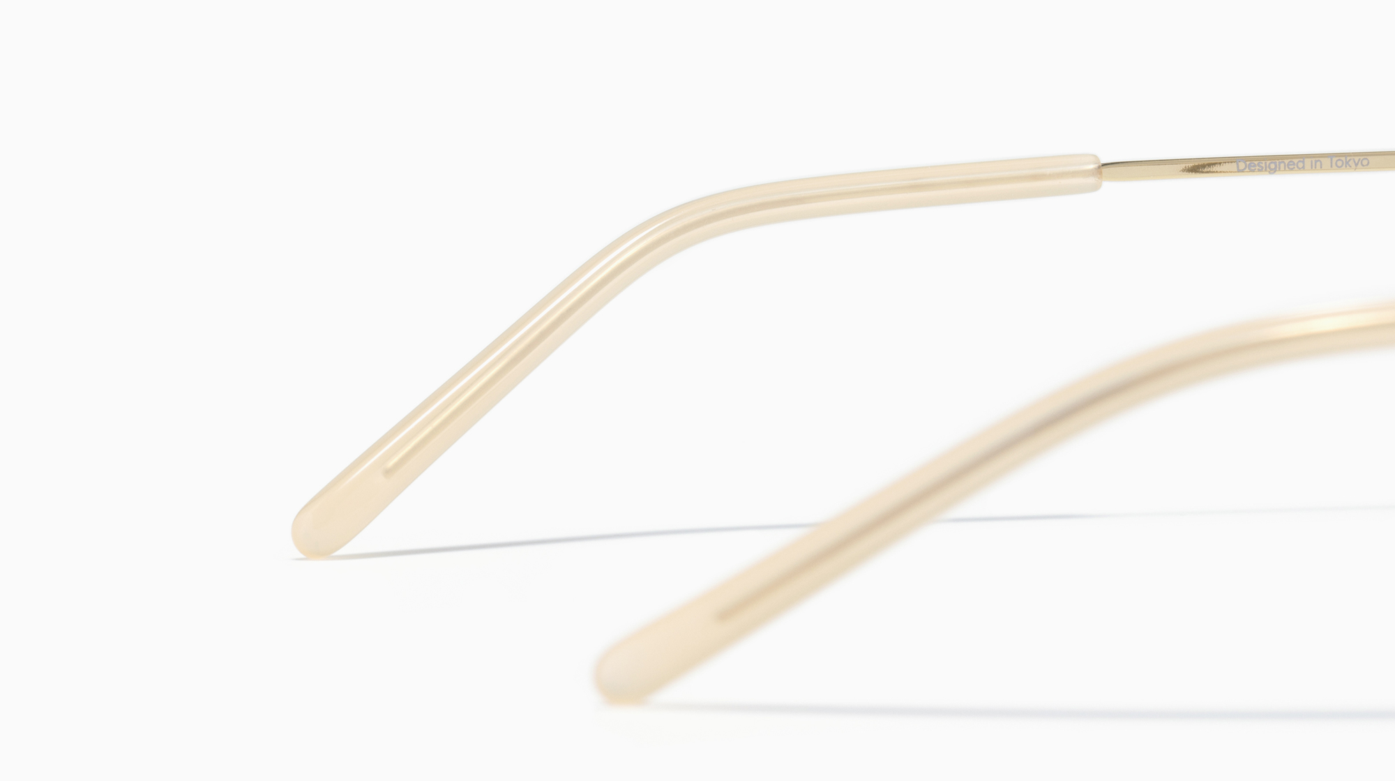 和 JINS 一起定義自我！全新「動感風尚系列」戴出你的時尚穿透力！