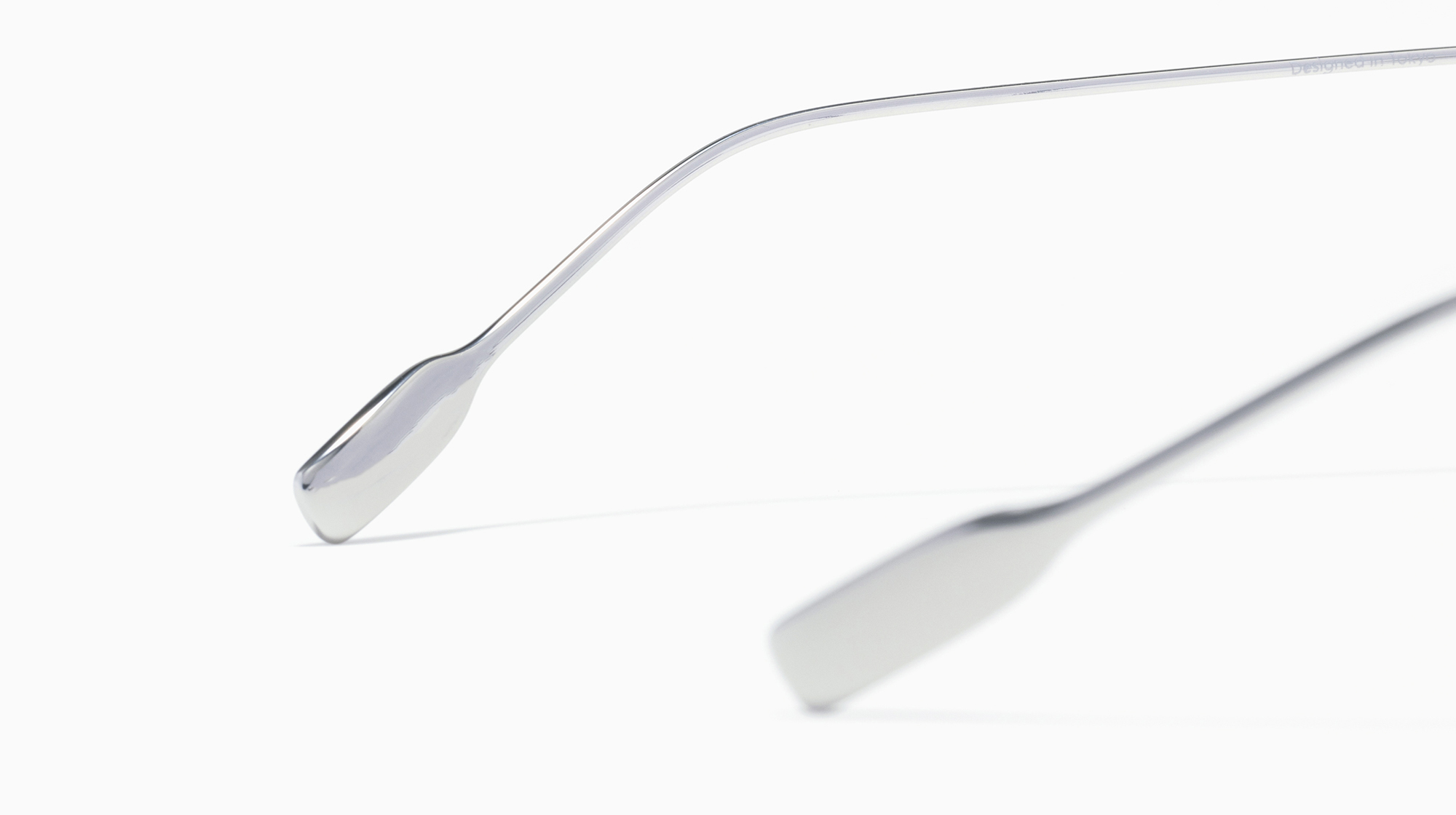 和 JINS 一起定義自我！全新「動感風尚系列」戴出你的時尚穿透力！