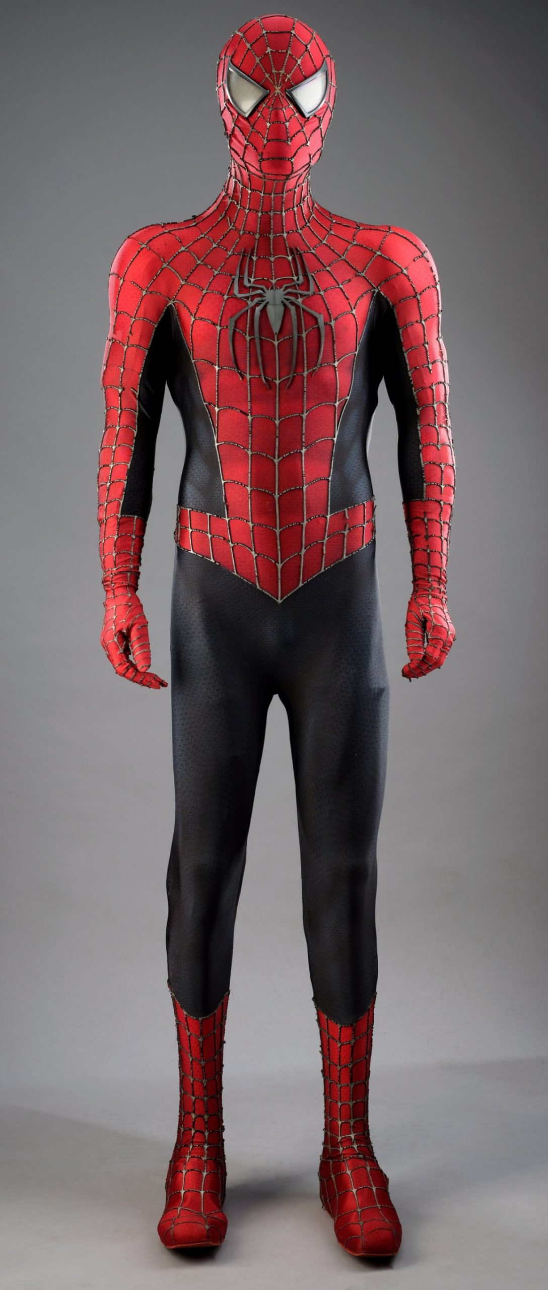 陶比·麥奎爾在《蜘蛛人2》所穿的戰衣將於 9 月 4 日展開拍賣！