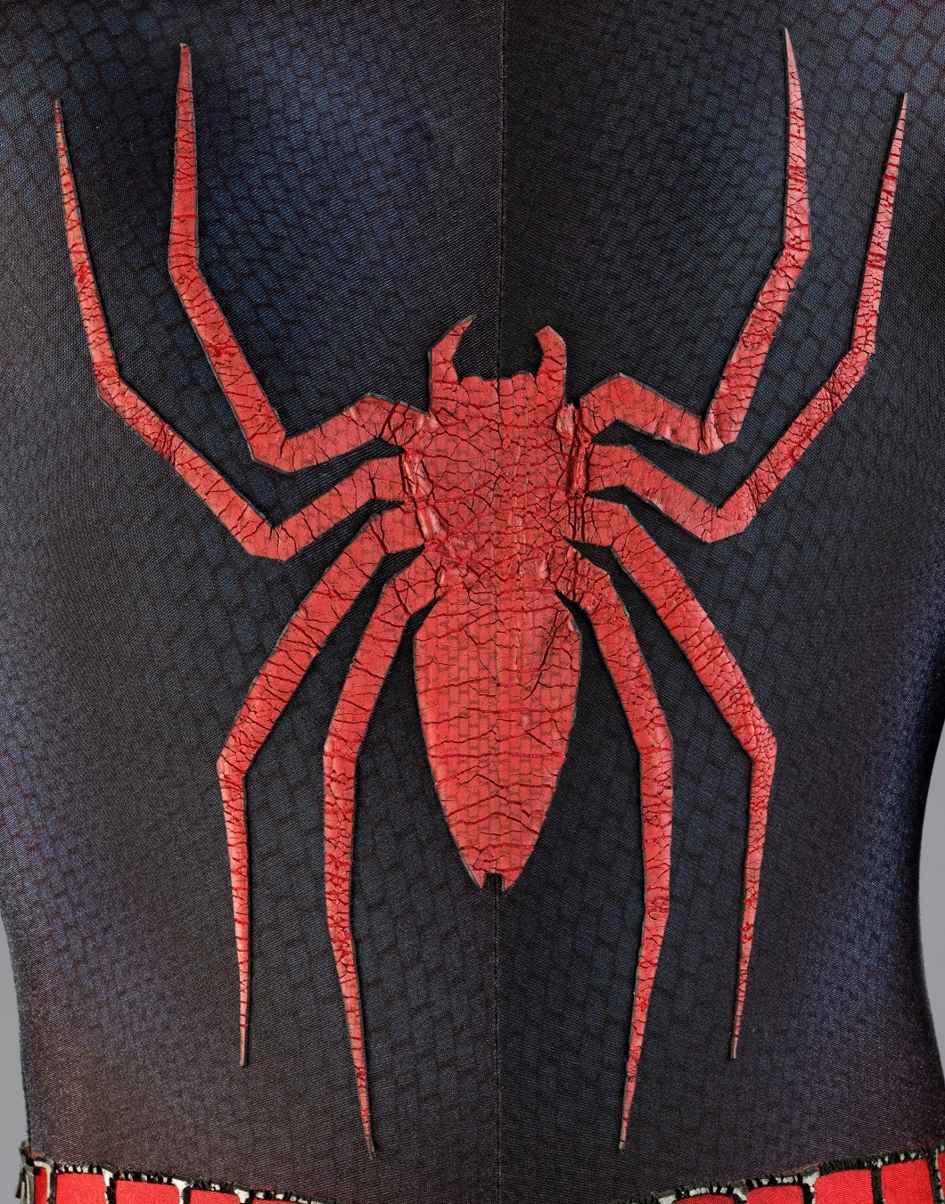 陶比·麥奎爾在《蜘蛛人2》所穿的戰衣將於 9 月 4 日展開拍賣！