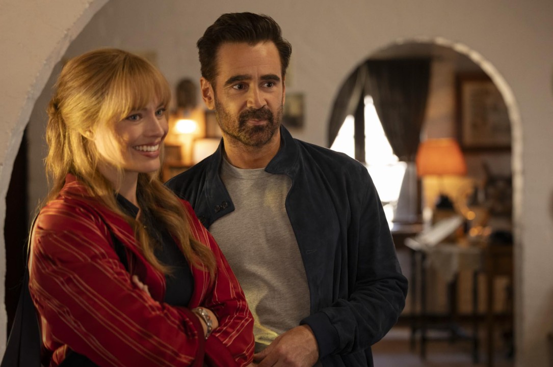 好尷尬！「小丑女」瑪格羅比被當作無名網紅　還被要求只能在戶外座