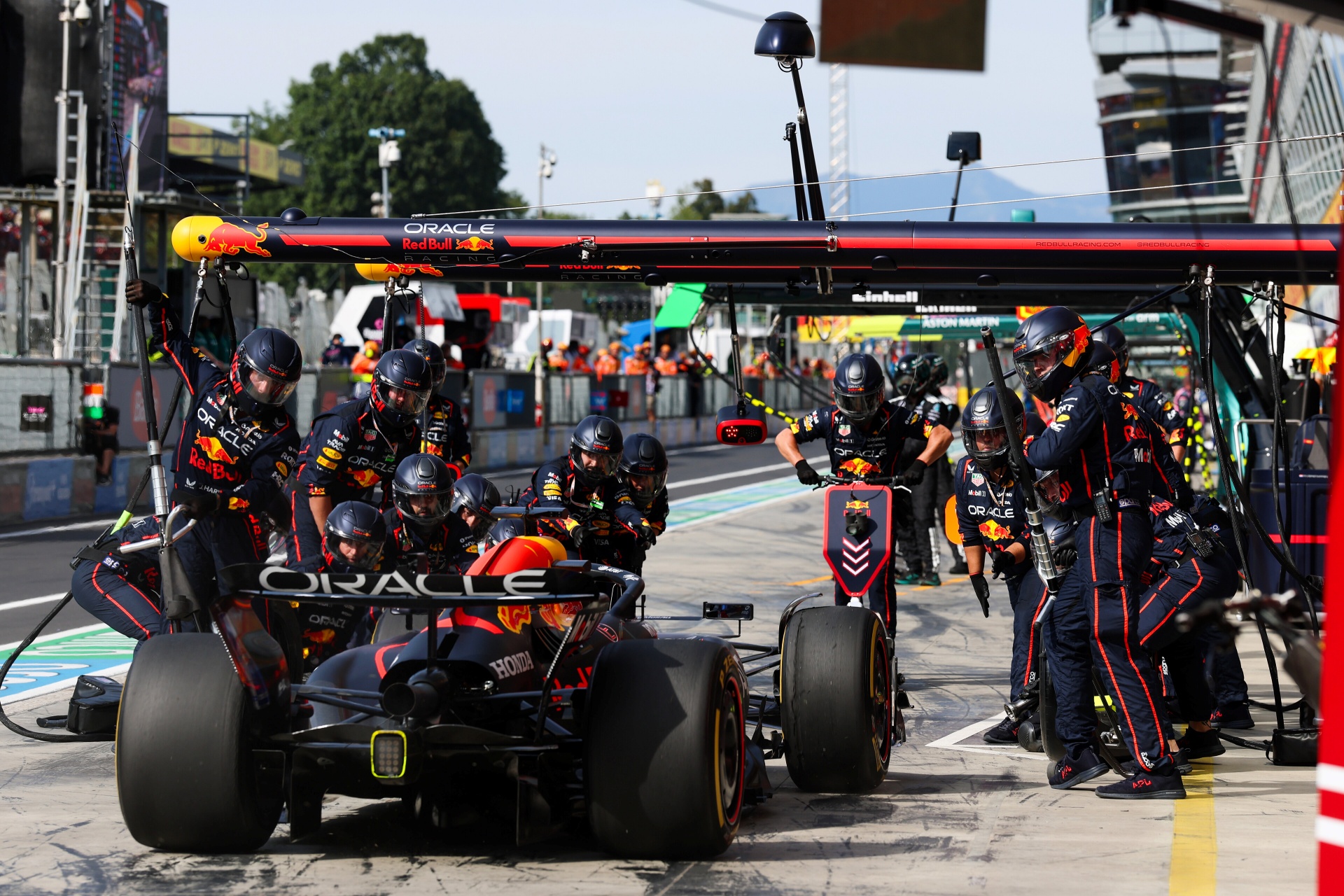 Max Verstappen 週末制霸！打破了 F1 史上的最快單圈紀錄！