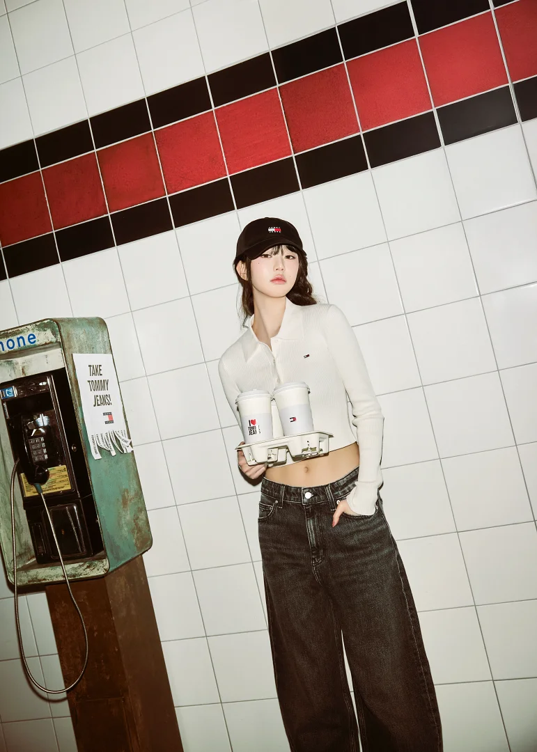 張員瑛演繹紐約酷感！TOMMY JEANS 2025 秋季形象廣告登場