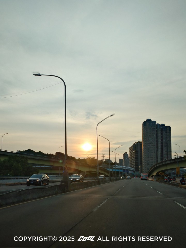 3C潮好玩｜開箱動手玩 Sony Xperia 10 VII 外型、效能、相機亮點全揭露