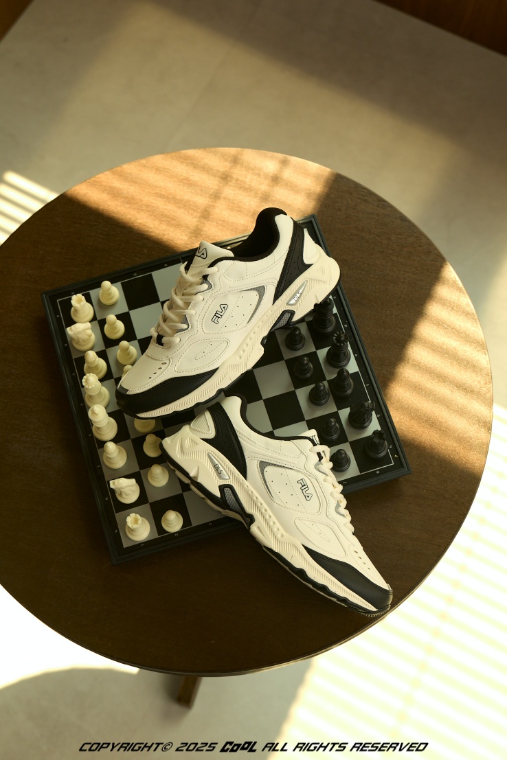 ABC-MART 嚴選推薦！用Fila為早秋造型增添風味，小細節加點料「提味系穿搭」舊衣秒變新鮮感！