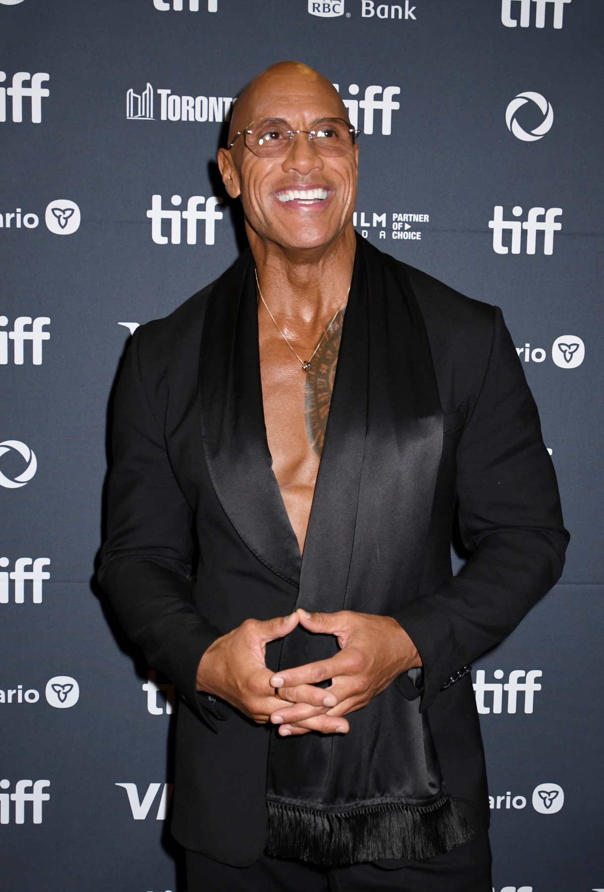 巨石強森因新片減重，變成小拳石！改編自經典科幻小說，他將飾演「雞哥」！