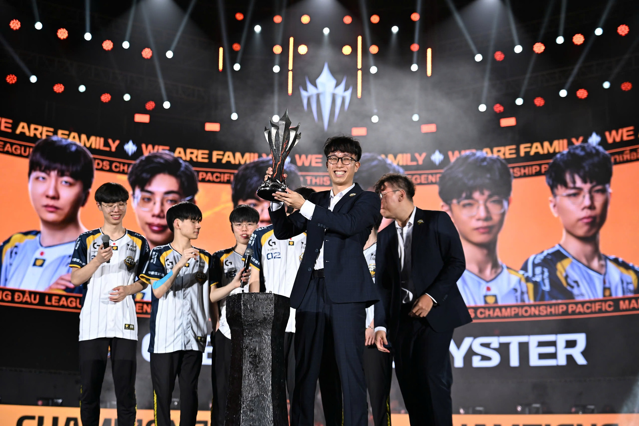 《英雄聯盟》LCP 冠軍隊伍 CFO 即將向世界發起挑戰！車長：「小心會飛的牡蠣，因為很可怕！」