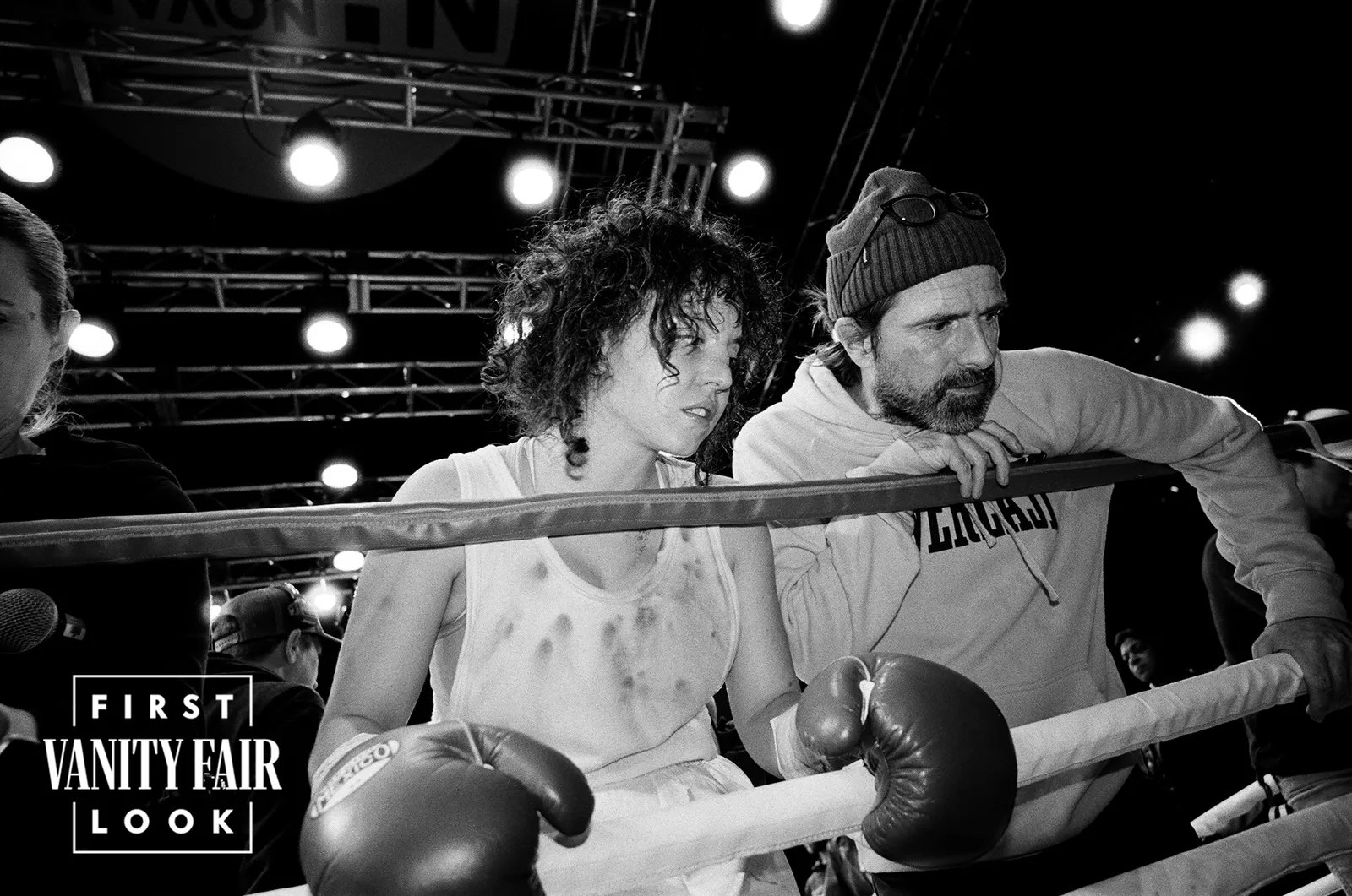 嘗試更具深度的角色！「性感女神」席德妮史威尼化身 WBC 女拳擊手，新片將於今年 11 月上映