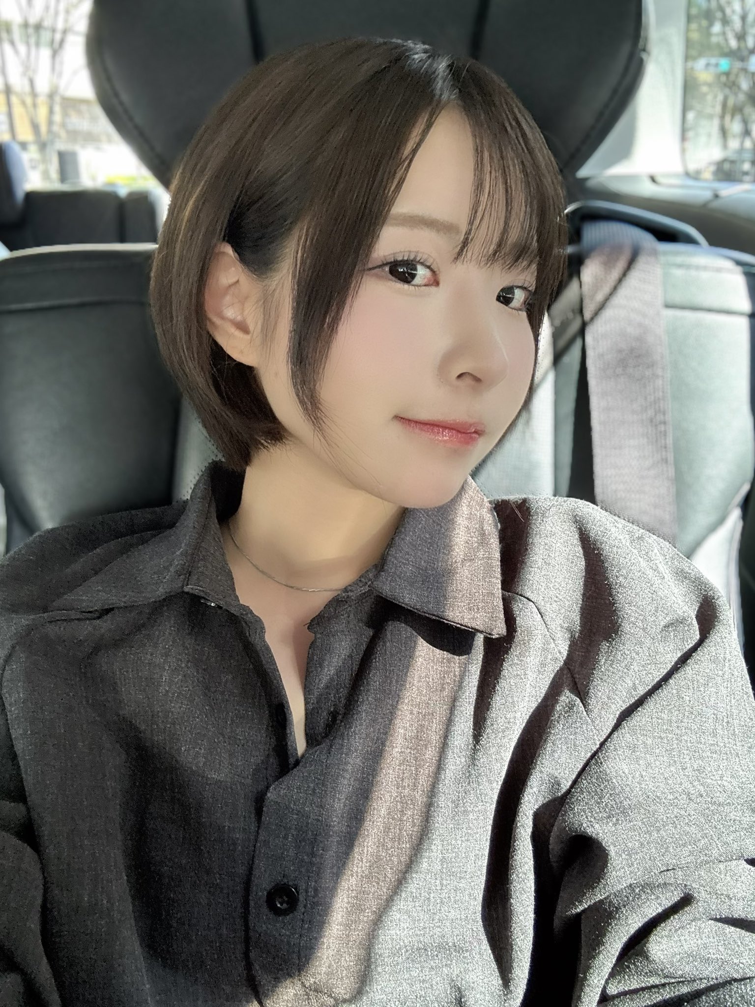 網讚：短髮真的超無敵！沙月恵奈 驚喜公開全新造型，狂吸 