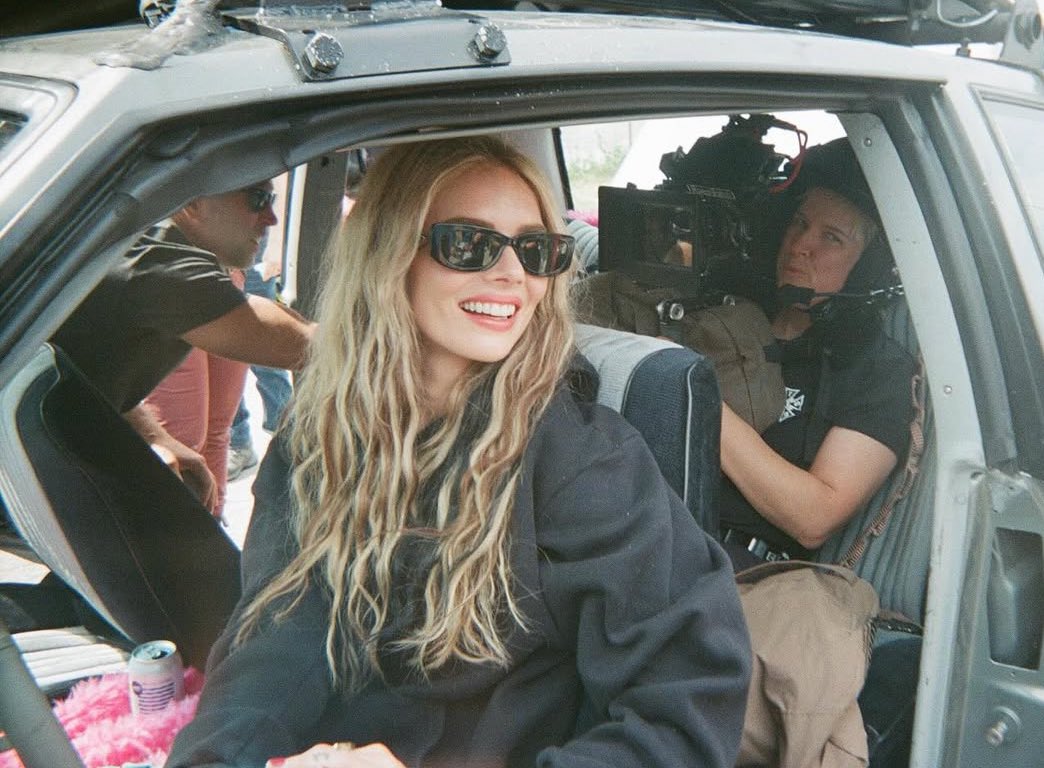 COOL 專訪｜「小瑪格羅比」薩瑪拉繼超狠新娘後化身狂野女車手！Disney+《狂野時姬》導演、主演完整訪談