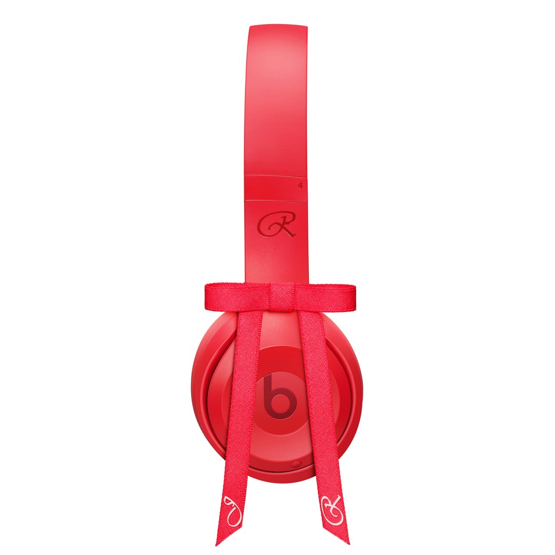 BLACKPINK Jennie x Beats 蝴蝶結耳機開箱搶先看！帶貨女王把頭戴式耳機玩出俏皮感！