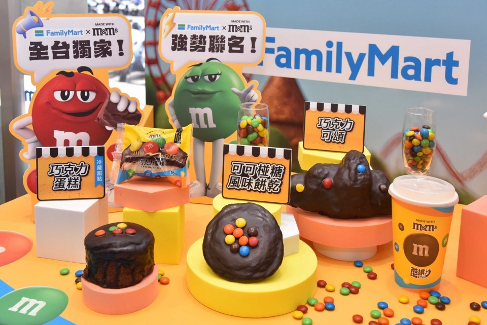 經典巧克力品牌M&M’S攜手全家便利商店打造「巧克力樂園：『全家』made with M&M’S」聯名系列
