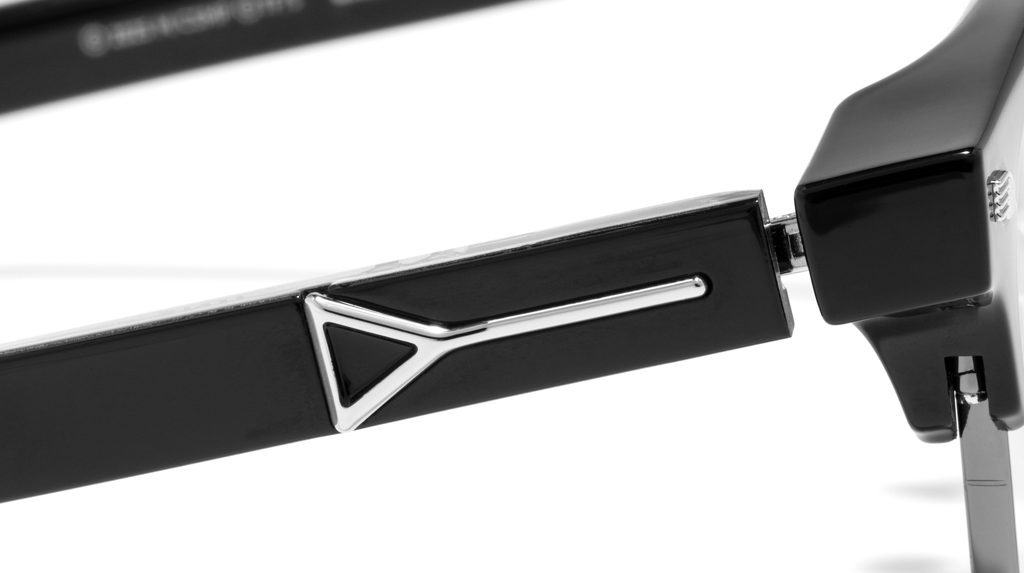 JINS x 鏈鋸人聯名眼鏡強勢登台！「我會把我的心給你，作為交換……讓我看看你的眼鏡！」