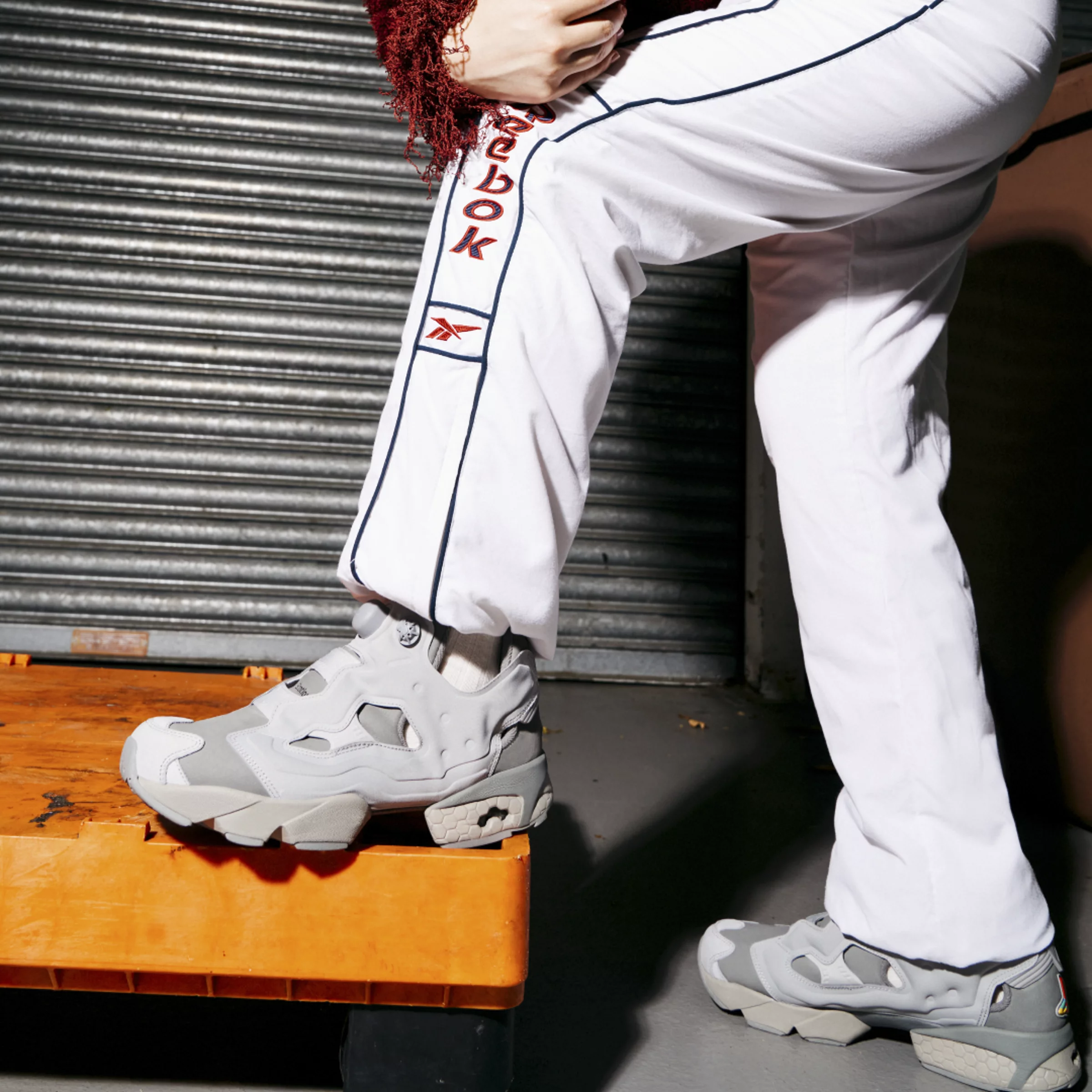 經典 PS1 配色永遠不敗！Reebok 攜手 Sony 打造 30 週年紀念鞋款