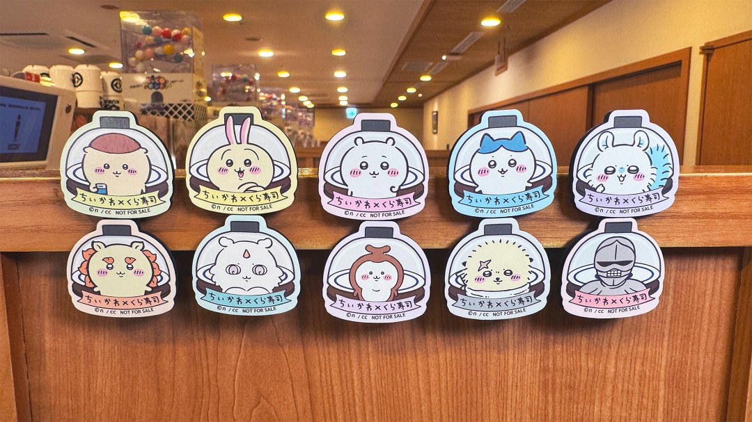 藏壽司 x 吉伊卡哇 2025 聯名再襲！18 款日本原創扭蛋、巧克力霜淇淋、主題店一次看