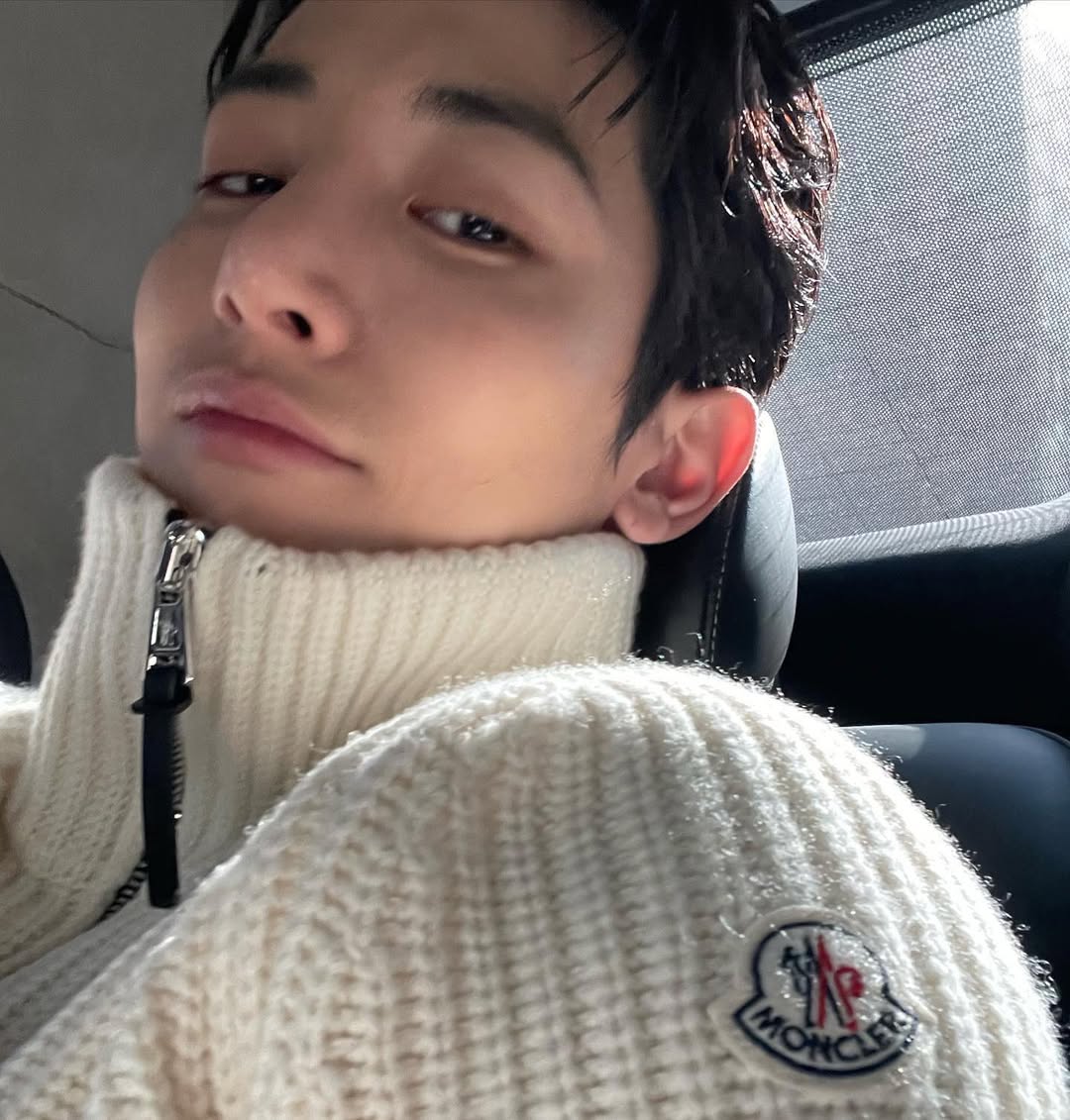 李洙赫見面會被迫工作 12 小時「簽到衣服都濕透！」公司聲明竟寫：謝謝合作廠商