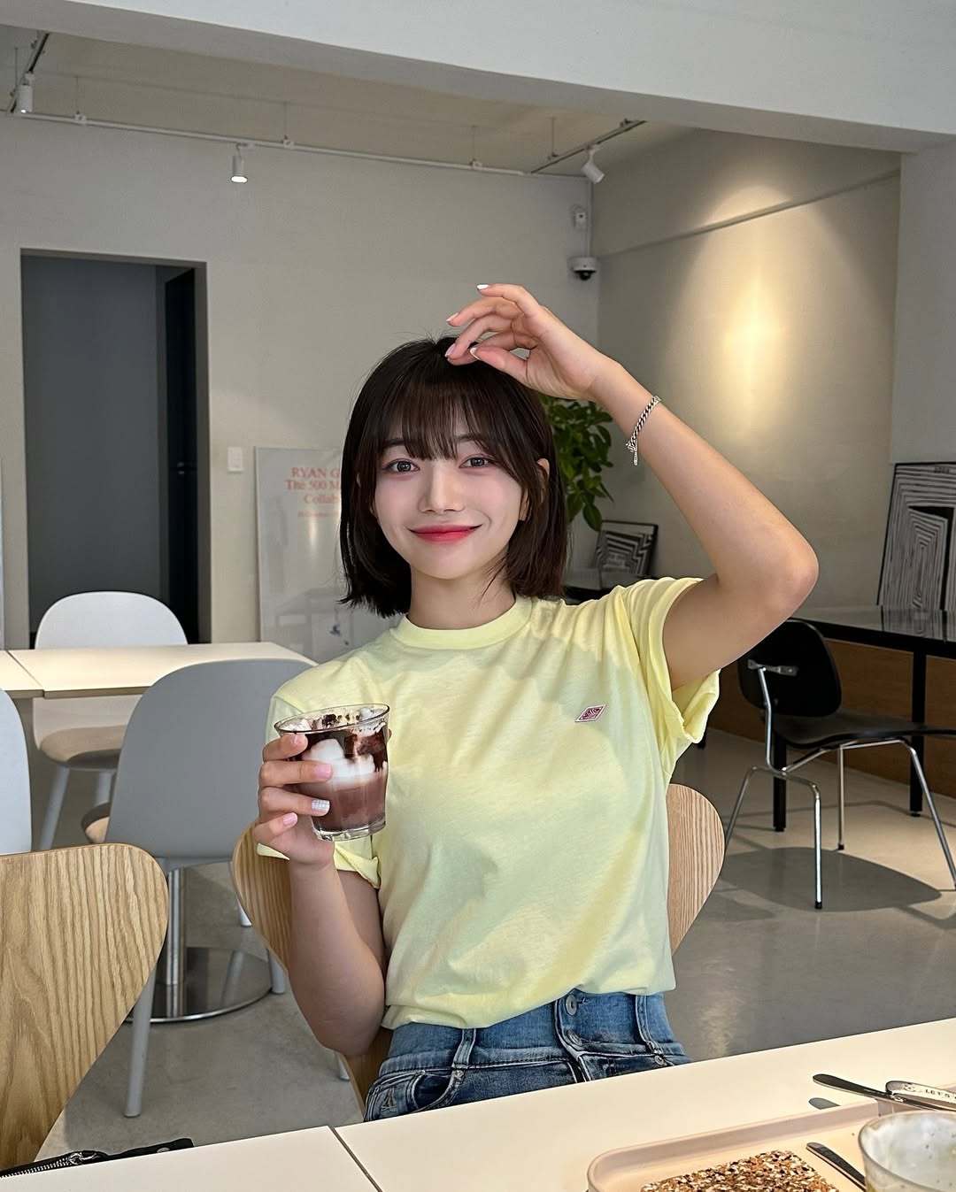 「桃氣女孩」迎來最新韓援！認識 25 歲現役啦啦隊長「朴昭映」，招牌笑眼電力十足！