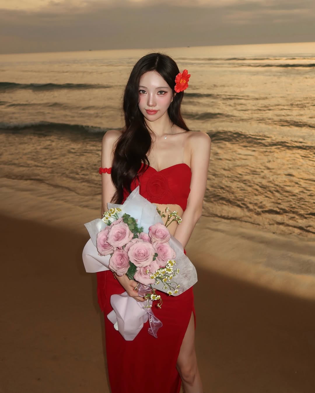 模特兒界 Karina！南韓網紅「李怡丹」明星臉爆紅，比基尼寫真超火辣！