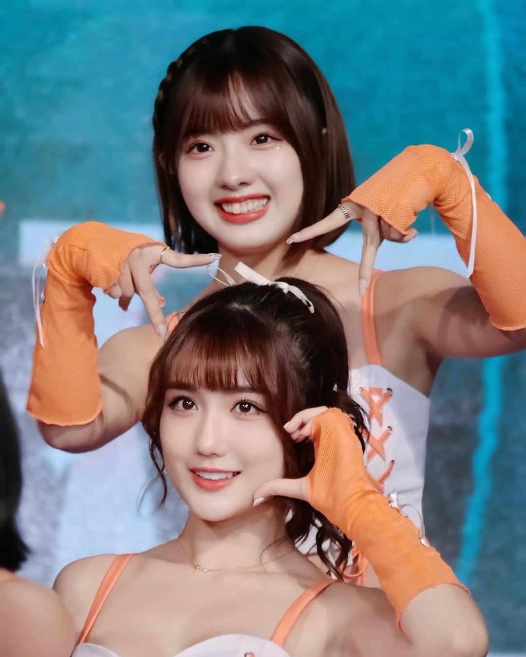 辣度超標！啦啦隊女神「冞冞」曬白嫩 UU，甜問粉絲：「可以獻出你的心臟嗎？」