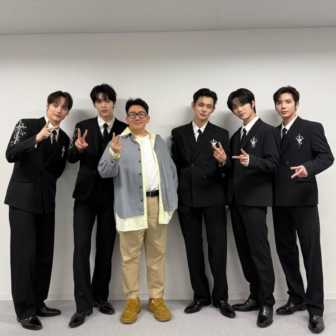 HYBE 董事長房時赫現身了！遭指控炒股獲利 4 千億，曾與「NewJeans 之母」閔熙珍鬧上版面