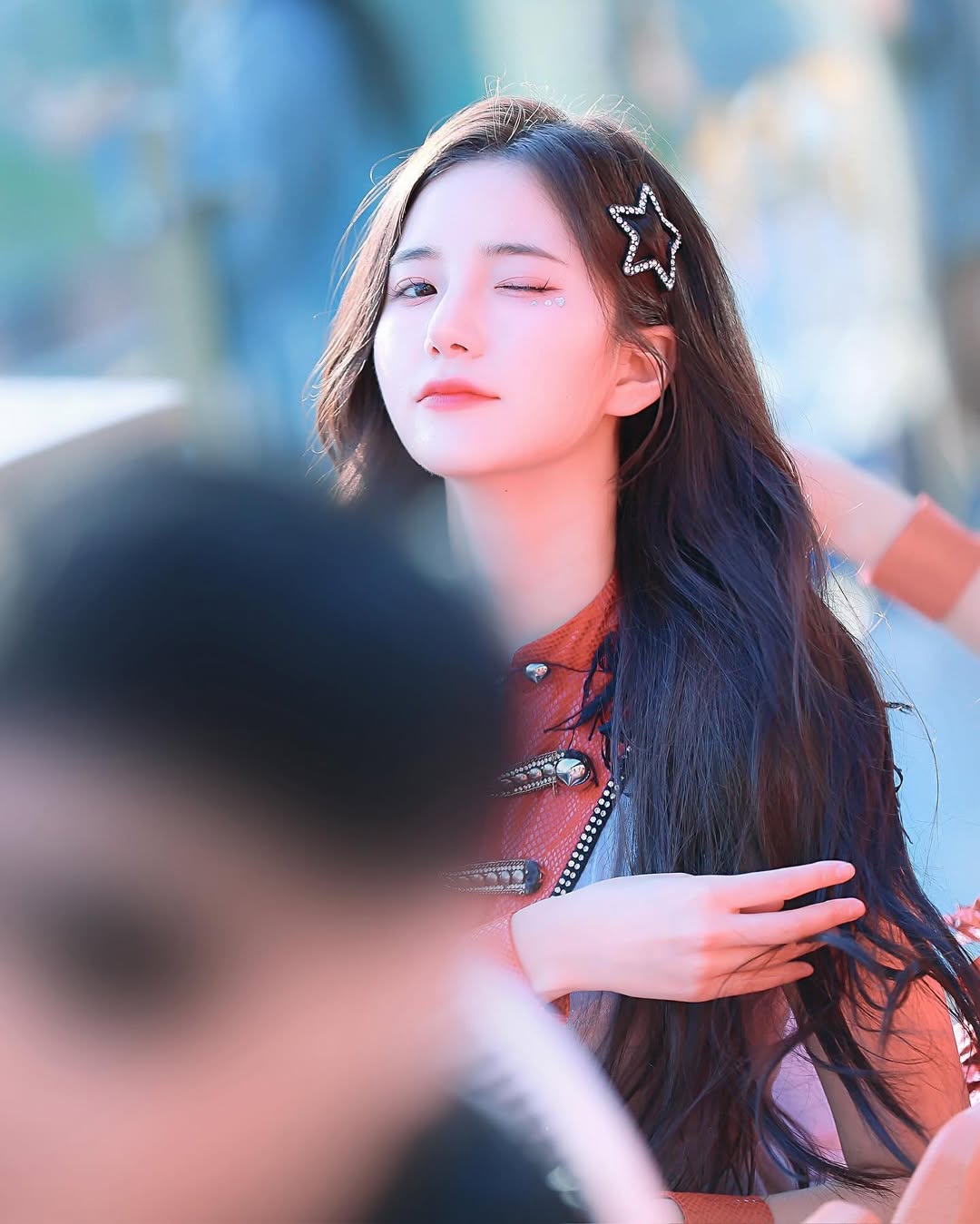 「最頂啦啦隊」金海莉出沒桃園街頭！為亞洲職棒交流賽首次訪台，過往曾是女團偶像！