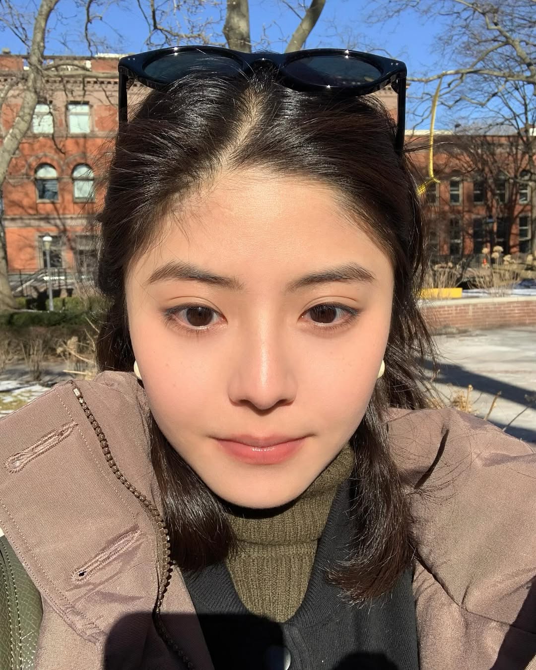 才因魏如萱三角戀風波爆紅！網紅若盈竟「拍片餵狗喝酒」可怕後果曝光