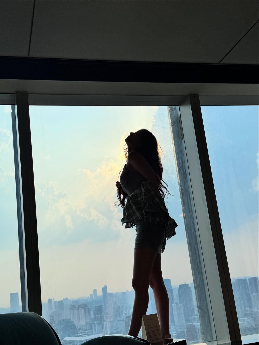 「最頂啦啦隊」金海莉出沒桃園街頭！為亞洲職棒交流賽首次訪台，過往曾是女團偶像！