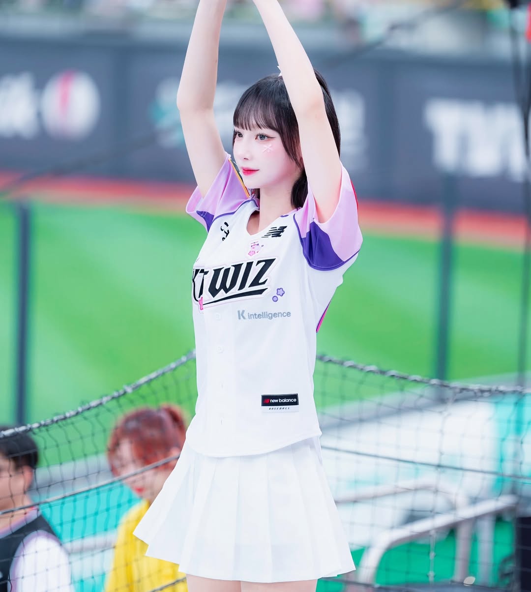 「啦啦隊 Winter」鄭熙靜「慕獅女孩」初登場！魔笛舞應援飄仙氣，金海莉讚聲：「真的很愛妳喔！」