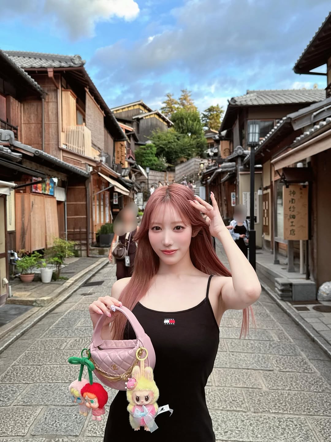 引退後首談「回歸話題」！小宵虎南 驚喜拍攝「粉絲問答」影片，堅定直言：我的想法不會改變