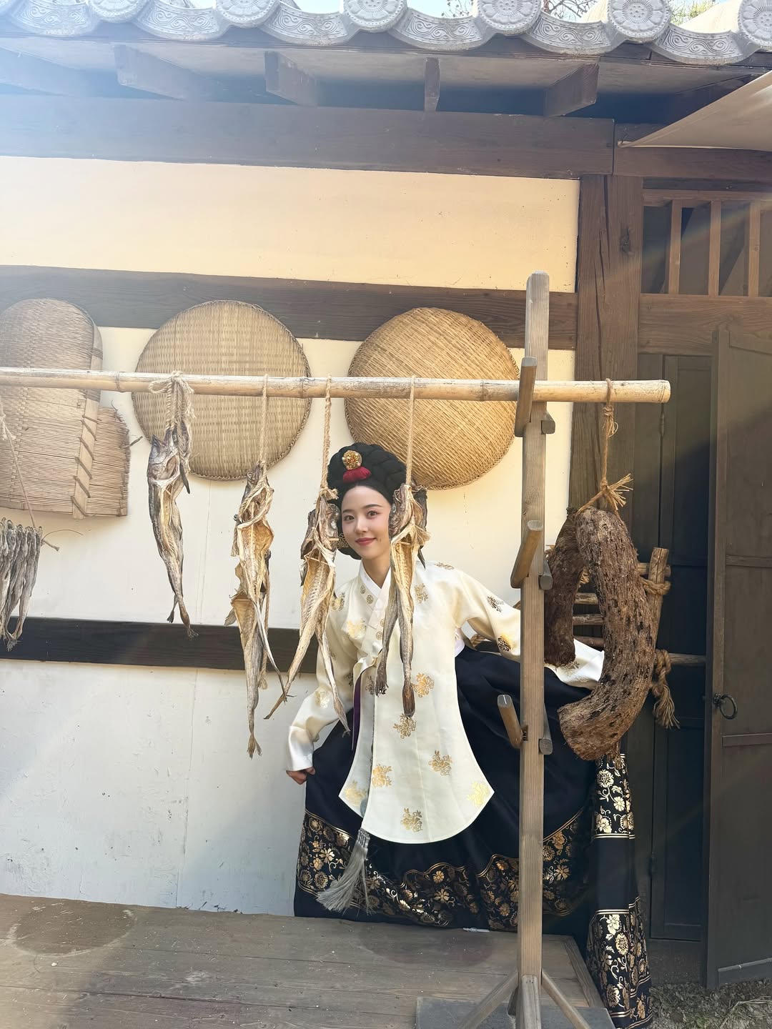 美麗壞女人！姜漢娜《暴君的廚師》完結篇前夕曬新照，宮廷華服藏劇透？！